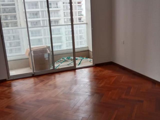 Resale | 3.5 BHK + Pooja Room,Servant Room,Study Room 1833 Sq.Ft. Apartment in Omkar Alta Monte