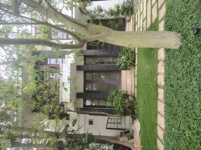Resale | 3.5 BHK + Pooja Room,Servant Room,Study Room 288 Sq.Yd. Villa in Vipul Tatvam Villas