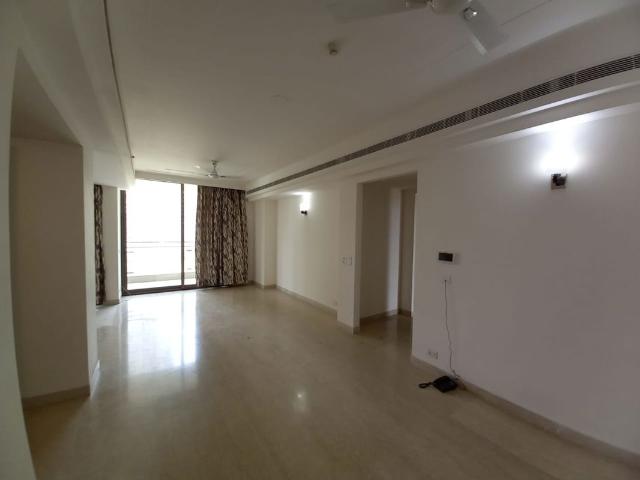 Resale | 3.5 BHK + Pooja Room,Servant Room,Study Room 3000 Sq.Ft. Apartment in M3M Golf Estate Fairway East