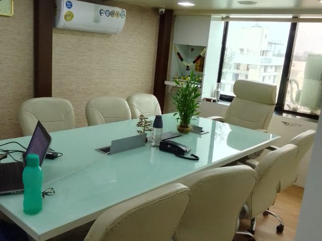 Resale | 3.5 BHK + Pooja Room 1427 Sq.Ft. Apartment in Magarpatta Nova Residency