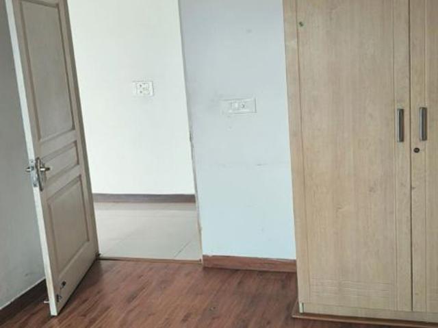 Resale | 3.5 BHK + Pooja Room 1850 Sq.Ft. Apartment in BPTP The Resort