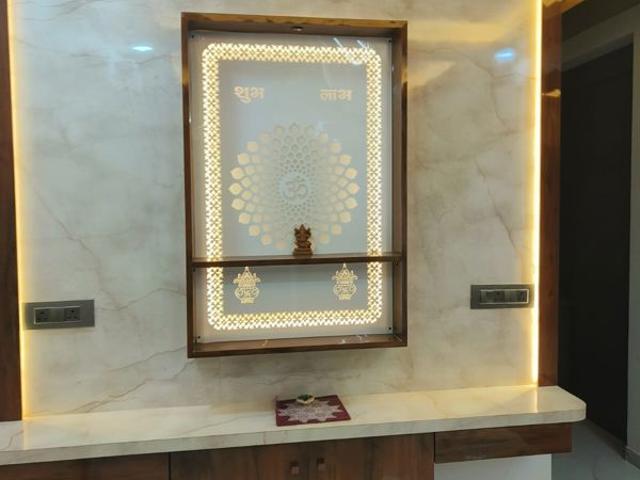 Resale | 3.5 BHK + Pooja Room 1100 Sq.Ft. Apartment in Nahar Amaryllis Towers and Plaza