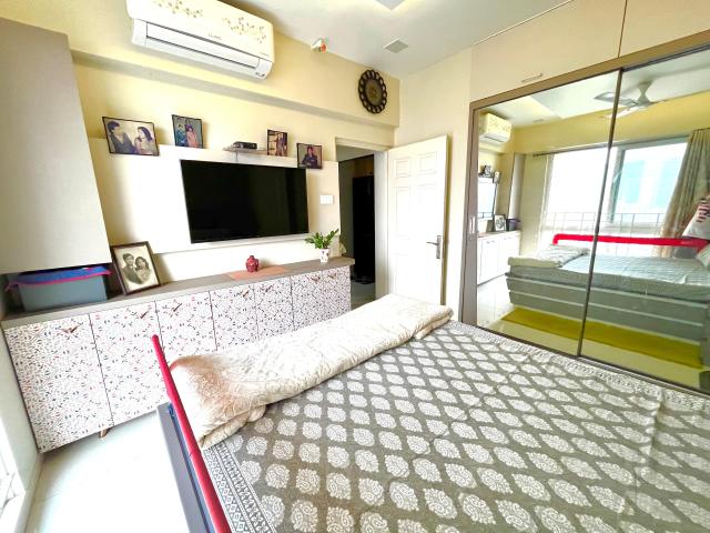 Resale | 3.5 BHK + Pooja Room 1200 Sq.Ft. Apartment in Vijay Orovia