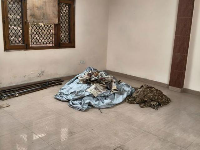 Resale | 3.5 BHK + Pooja Room 1250 Sq.Ft. Apartment in Mayur Vihar
