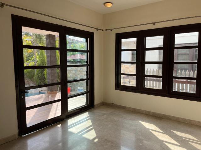 Resale | 3.5 BHK + Pooja Room 2411 Sq.Ft. Apartment in Ireo Victory Valley