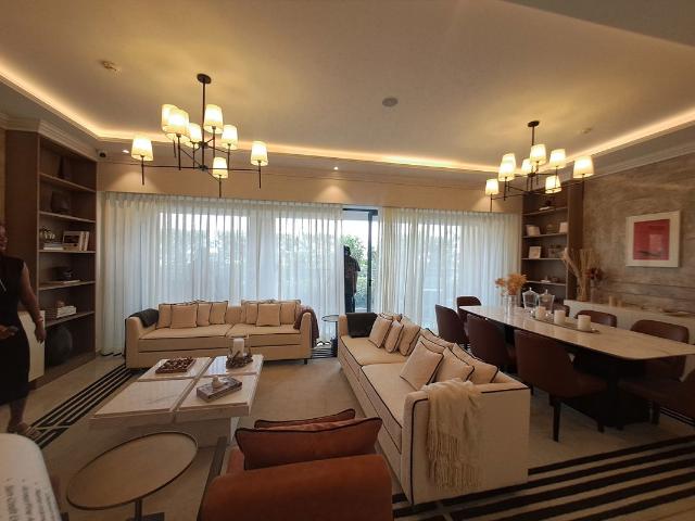 Resale | 3.5 BHK + Pooja Room 2490 Sq.Ft. Apartment in Indrapuram