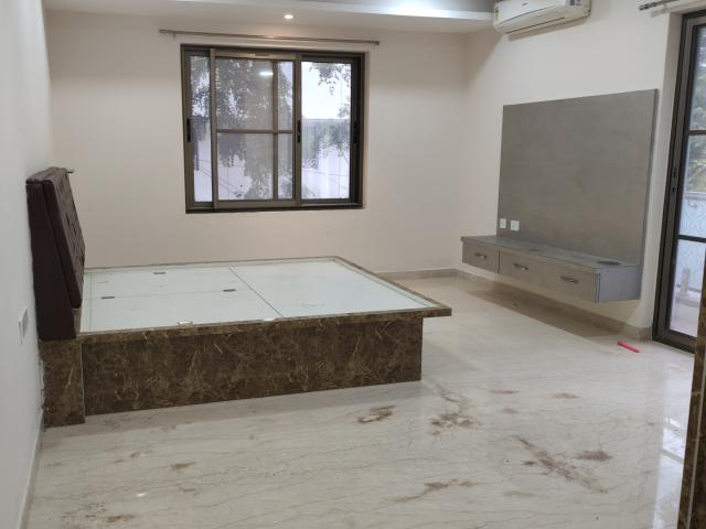Resale | 3.5 BHK + Pooja Room 3800 Sq.Ft. Apartment in Banjara Hills