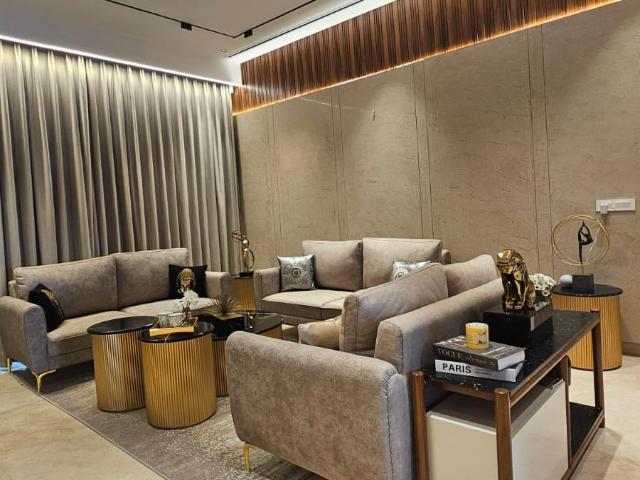 Resale | 3.5 BHK + Pooja Room 3150 Sq.Ft. Apartment in Sector 88