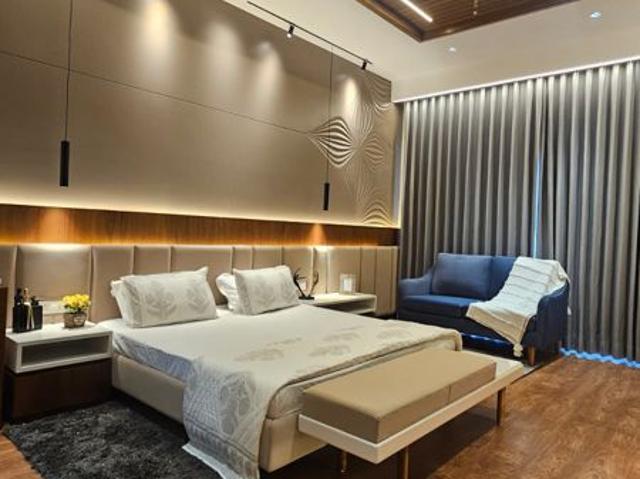 Resale | 3.5 BHK + Pooja Room 3192 Sq.Ft. Apartment in Sector 88