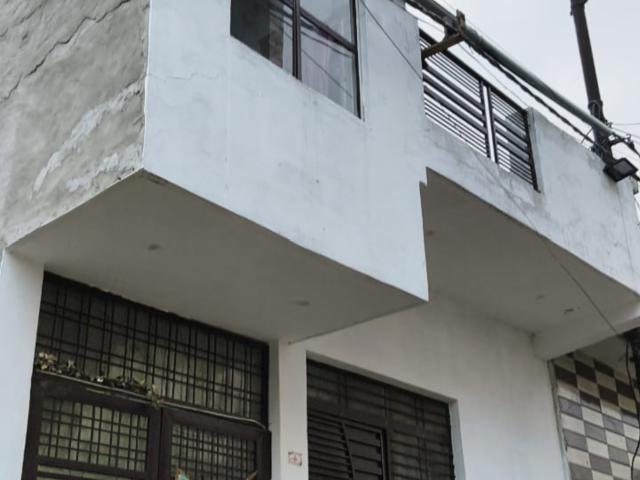 Resale | 3.5 BHK + Pooja Room 50 Sq.Yd. Independent House in Bharat City