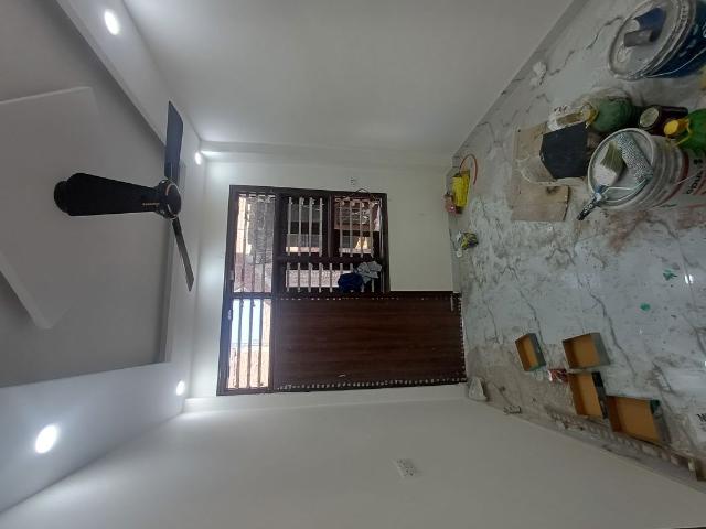 Resale | 3.5 BHK + Pooja Room 50 Sq.Yd. Independent House in Palla