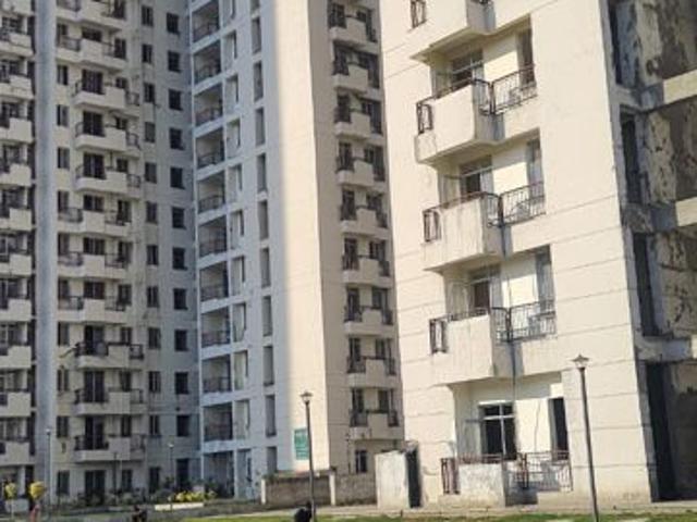 Resale | 3.5 BHK + Servant Room 1640 Sq.Ft. Apartment in Jaypee Kensington Park Apartments