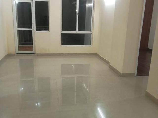Resale | 3.5 BHK + Servant Room 1640 Sq.Ft. Apartment in Jaypee Kensington Park Apartments