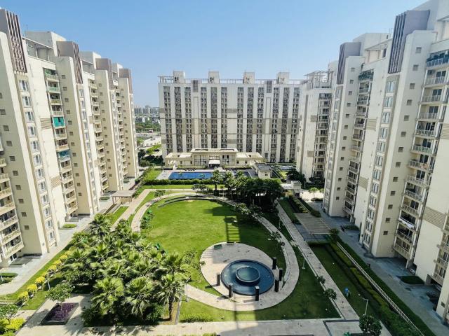 Resale | 3.5 BHK + Servant Room 1650 Sq.Ft. Apartment in Emaar Gurgaon Greens