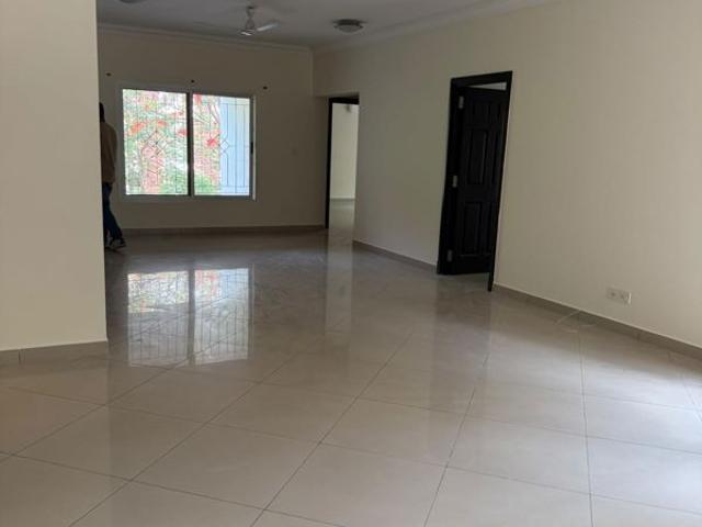 Resale | 3.5 BHK + Servant Room 1650 Sq.Ft. Apartment in Sobha Carnation Pune