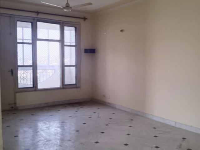 Resale | 3.5 BHK + Servant Room 1620 Sq.Ft. Apartment in Sabzaar Apartments