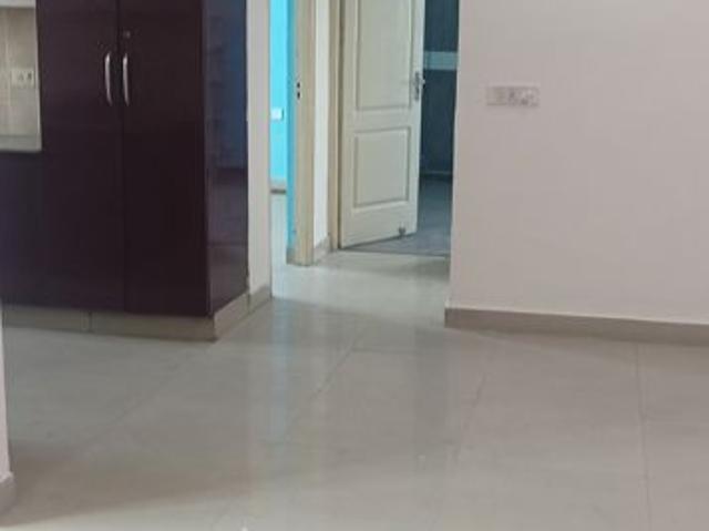 Resale | 3.5 BHK + Servant Room 1750 Sq.Ft. Apartment in Gardenia Glory