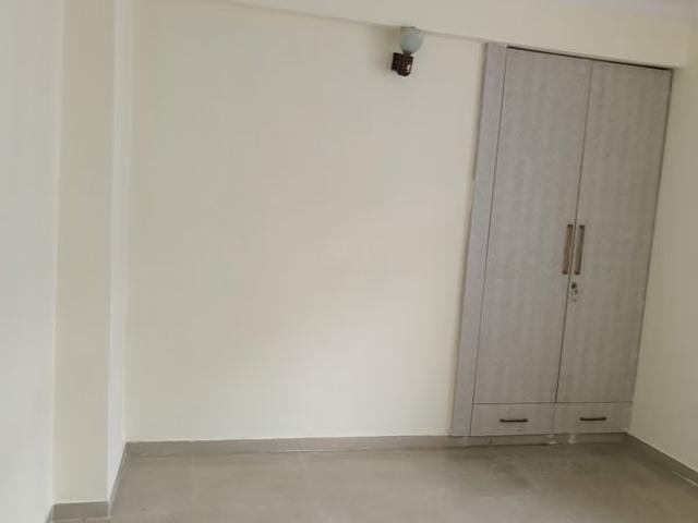 Resale | 3.5 BHK + Servant Room 1760 Sq.Ft. Apartment in SG Impression Plus