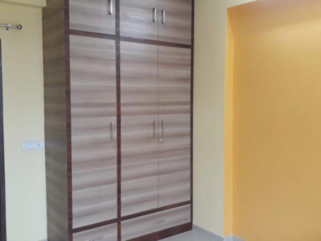 Resale | 3.5 BHK + Servant Room 1775 Sq.Ft. Apartment in Omaxe R2