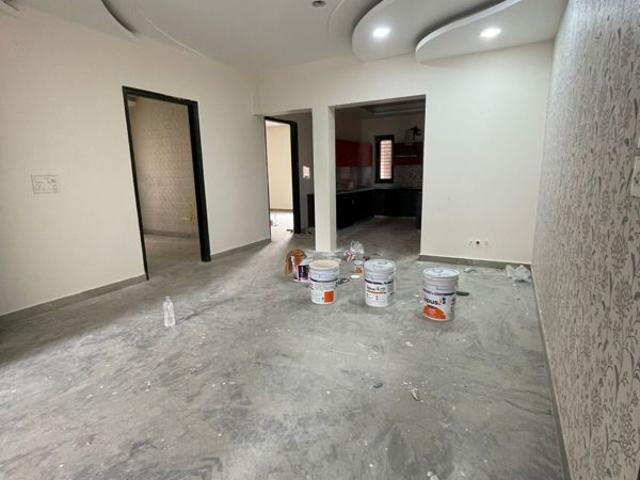 Resale | 3.5 BHK + Servant Room 1700 Sq.Ft. Apartment in Sabzaar Apartments