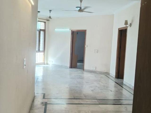 Resale | 3.5 BHK + Servant Room 1850 Sq.Ft. Apartment in Sector 10 Dwarka