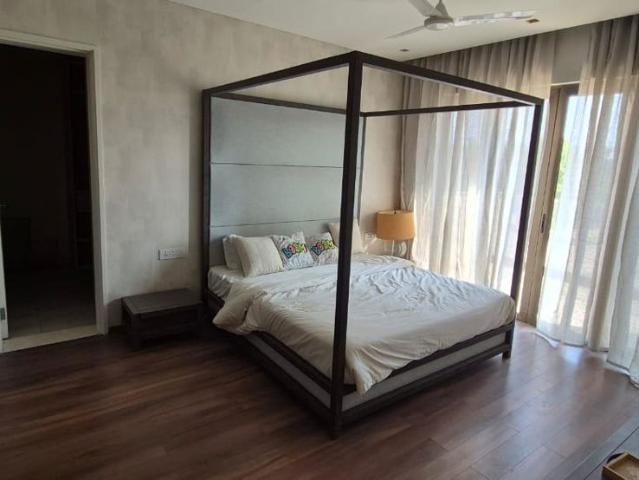 Resale | 3.5 BHK + Servant Room 1860 Sq.Ft. Apartment in Eastwood Supreme Towers