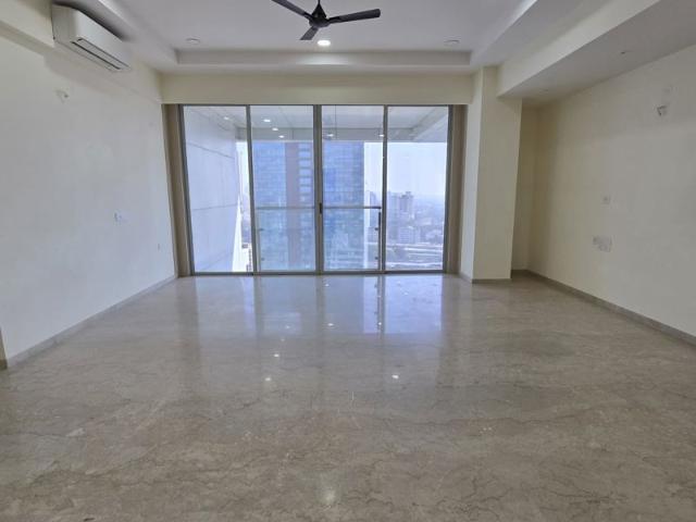 Resale | 3.5 BHK + Servant Room 1893 Sq.Ft. Apartment in Kohinoor Square Altissimo