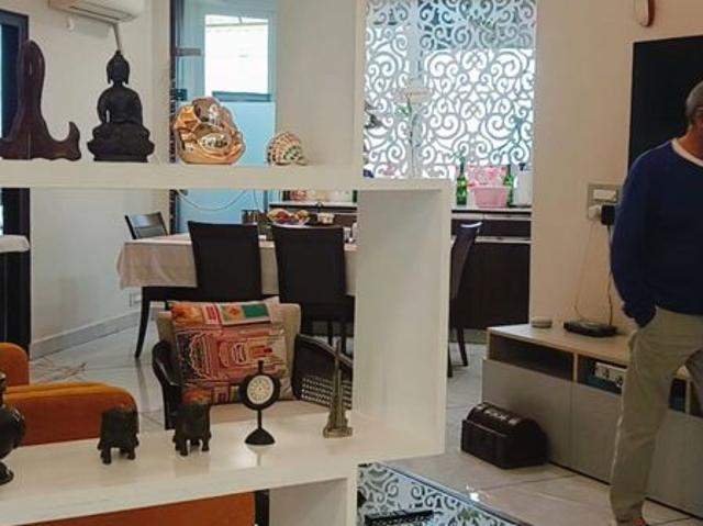 Resale | 3.5 BHK + Servant Room 1890 Sq.Ft. Apartment in Dwarka