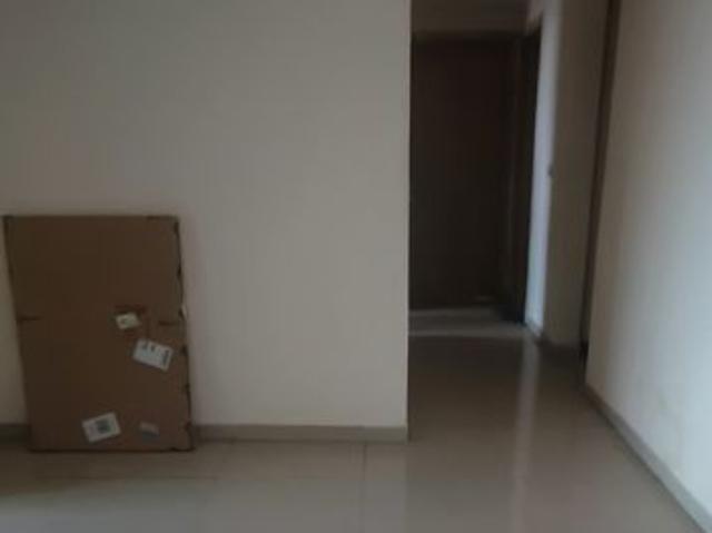 Resale | 3.5 BHK + Servant Room 1950 Sq.Ft. Apartment in DLF Express Greens
