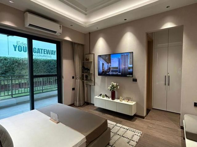Resale | 3.5 BHK + Servant Room 1951 Sq.Ft. Apartment in Uchdpl Eden
