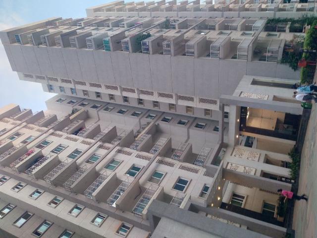 Resale | 3.5 BHK + Servant Room 1985 Sq.Ft. Apartment in LnT Raintree Boulevard