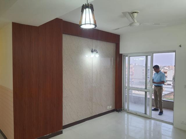 Resale | 3.5 BHK + Servant Room 2040 Sq.Ft. Apartment in BPTP The Resort