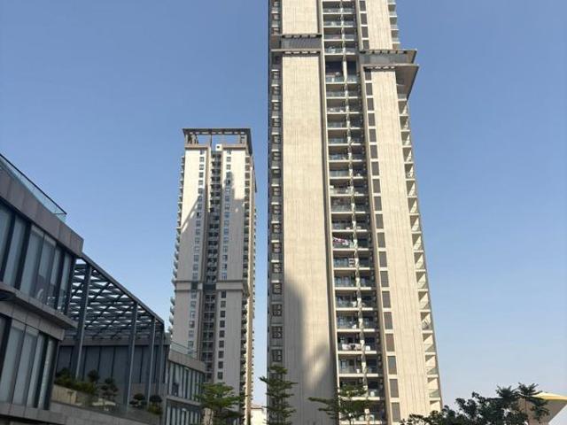 Resale | 3.5 BHK + Servant Room 2040 Sq.Ft. Apartment in M3M Heights