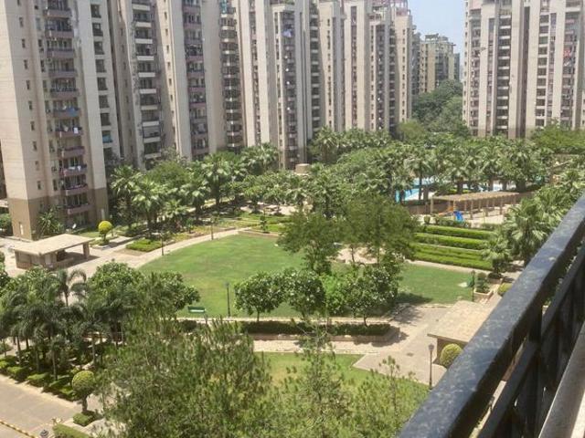Resale | 3.5 BHK + Servant Room 2061 Sq.Ft. Apartment in Orchid Petals