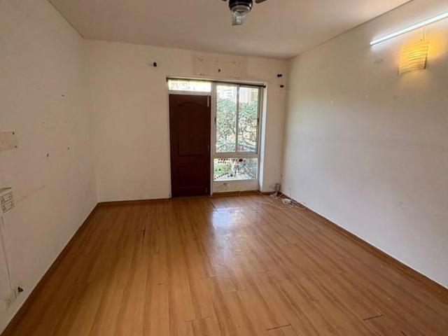 Resale | 3.5 BHK + Servant Room 2061 Sq.Ft. Apartment in Orchid Petals