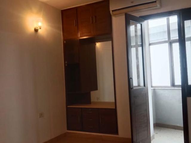 Resale | 3.5 BHK + Servant Room 2061 Sq.Ft. Apartment in Orchid Petals