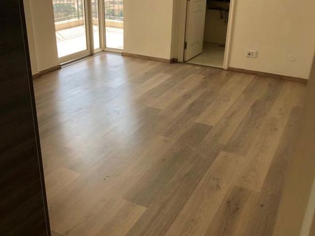 Resale | 3.5 BHK + Servant Room 2000 Sq.Ft. Apartment in Central Park I