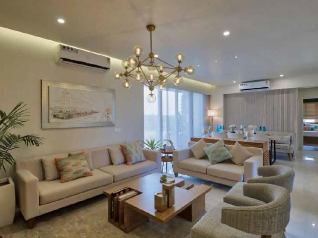Resale | 3.5 BHK + Servant Room 2002 Sq.Ft. Apartment in Godrej Meridien