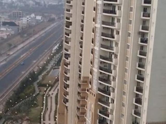 Resale | 3.5 BHK + Servant Room 2150 Sq.Ft. Apartment in ATS One Hamlet
