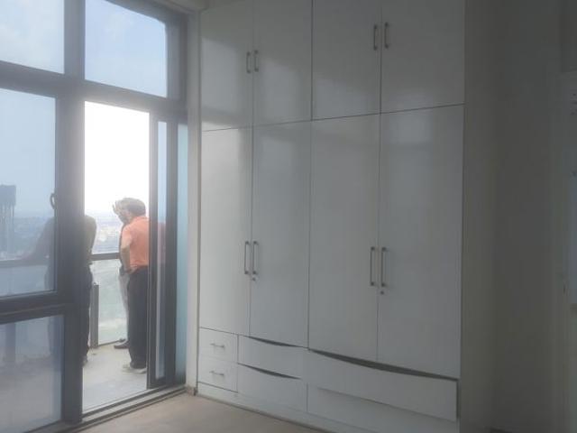 Resale | 3.5 BHK + Servant Room 2185 Sq.Ft. Apartment in Ireo The Grand Arch