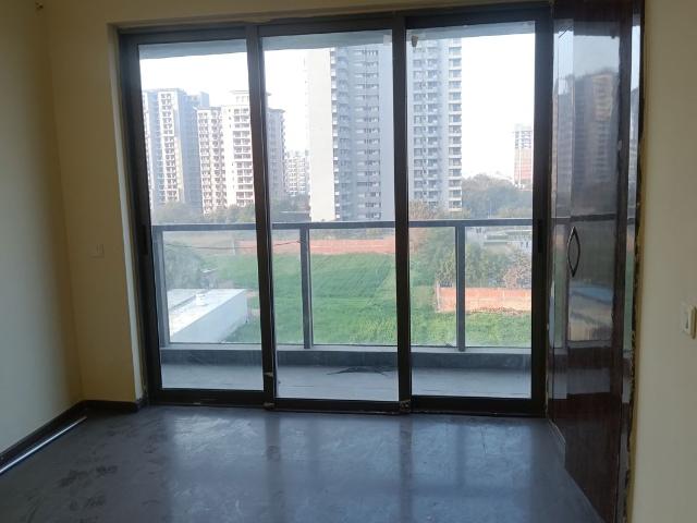 Resale | 3.5 BHK + Servant Room 2129 Sq.Ft. Apartment in Godrej Air Sector 85
