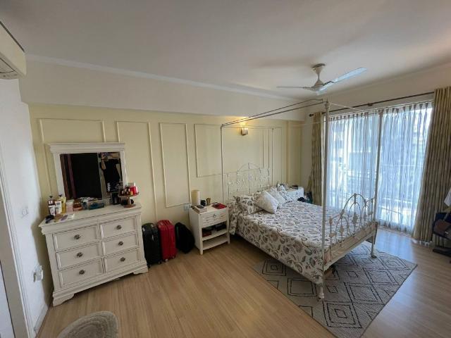 Resale | 3.5 BHK + Servant Room 2129 Sq.Ft. Apartment in Godrej Air Sector 85