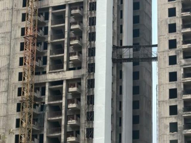 Resale | 3.5 BHK + Servant Room 2130 Sq.Ft. Apartment in Jaypee Krescent Homes Phase II