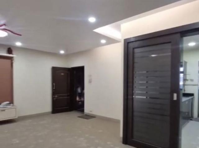 Resale | 3.5 BHK + Servant Room 2200 Sq.Ft. Apartment in National Sea Queen Heritage