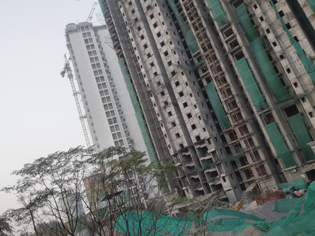 Resale | 3.5 BHK + Servant Room 2350 Sq.Ft. Apartment in ATS Kingston Heath