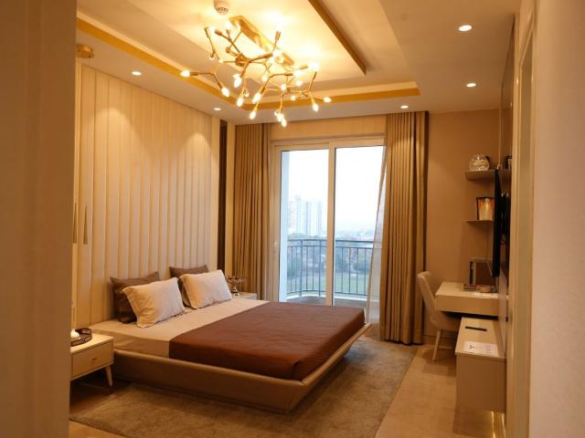 Resale | 3.5 BHK + Servant Room 2475 Sq.Ft. Apartment in Saan Verdante