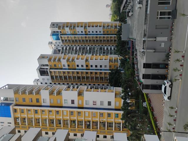 Resale | 3.5 BHK + Servant Room 2400 Sq.Ft. Apartment in Tulsiani Golf View