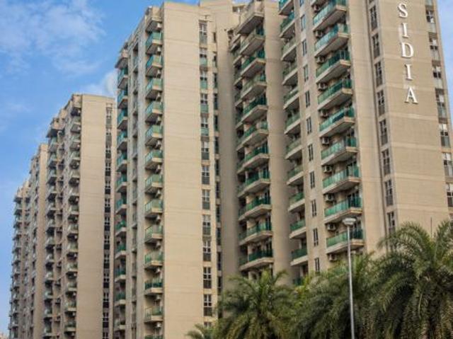 Resale | 3.5 BHK + Servant Room 2595 Sq.Ft. Apartment in Pioneer Park Presidia