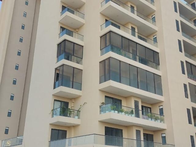 Resale | 3.5 BHK + Servant Room 2601 Sq.Ft. Apartment in Sector 82