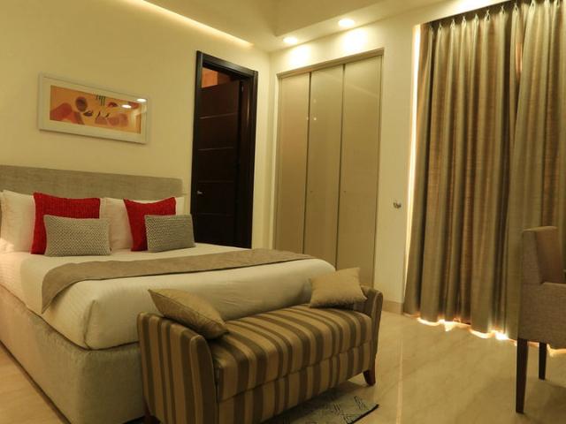 Resale | 3.5 BHK + Servant Room 2781 Sq.Ft. Apartment in Ambience Creacions